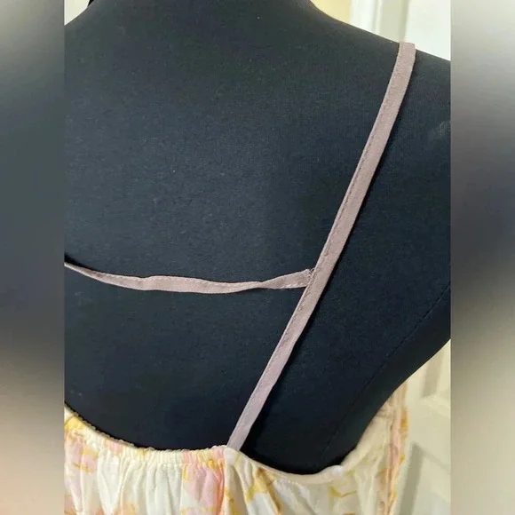 HD in Paris x Anthropologie | Joselyn Floral Cami Top - Size M - Picture 7 of 8